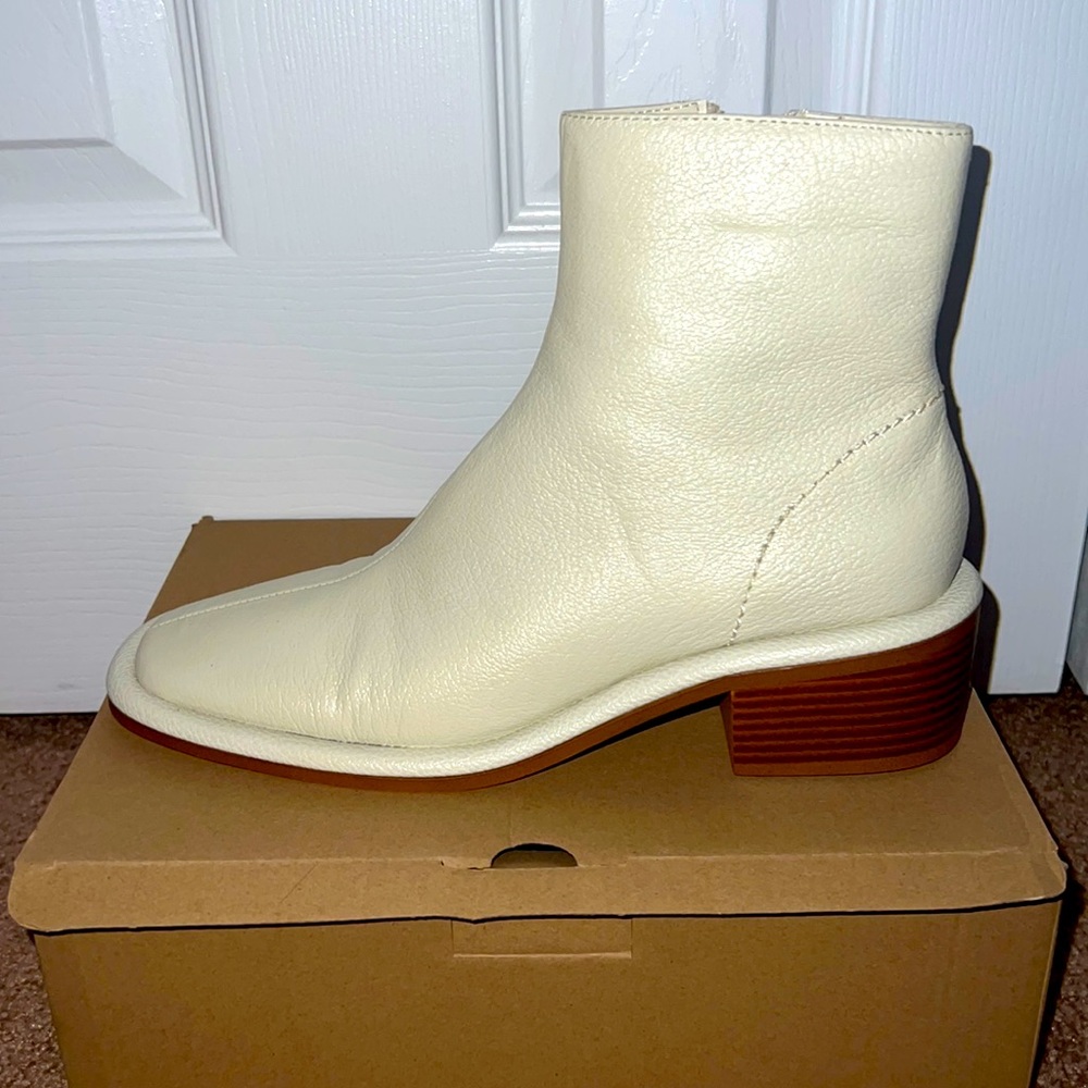 Cream Mango Boots 7.5